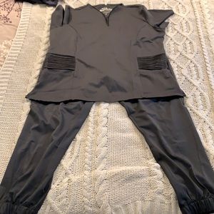 Gray scrubs 2xl